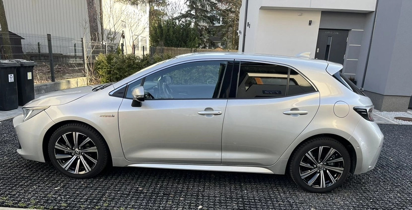 Toyota Corolla cena 79999 przebieg: 45500, rok produkcji 2021 z Ząbki małe 121